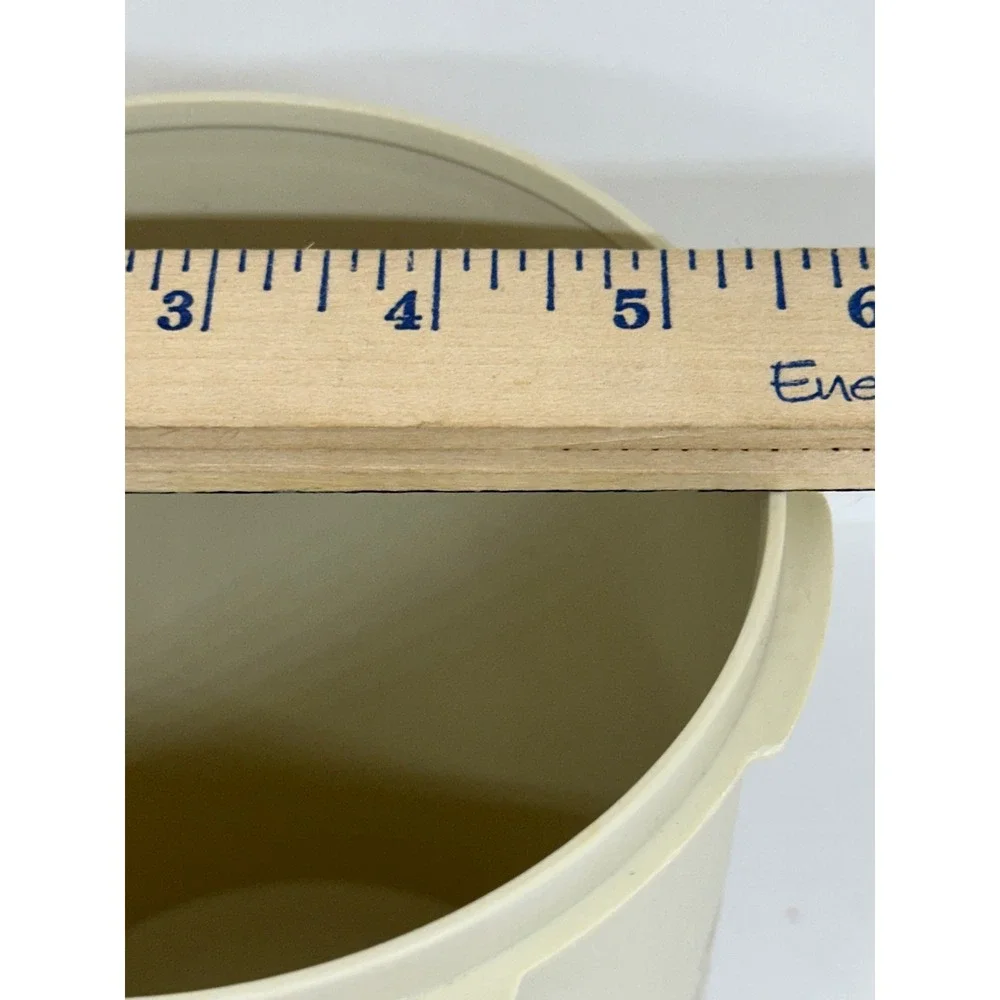 Tupperware scratching bpa seal